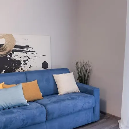 Residenza Santa Anastasia At Piazza Erbe Blu Charme With Lift And Ac