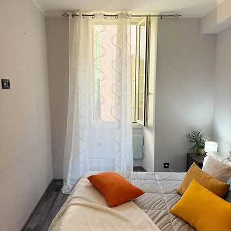 Residenza Santa Anastasia At Piazza Erbe Blu Charme With Lift And Ac Апартаменты Верона