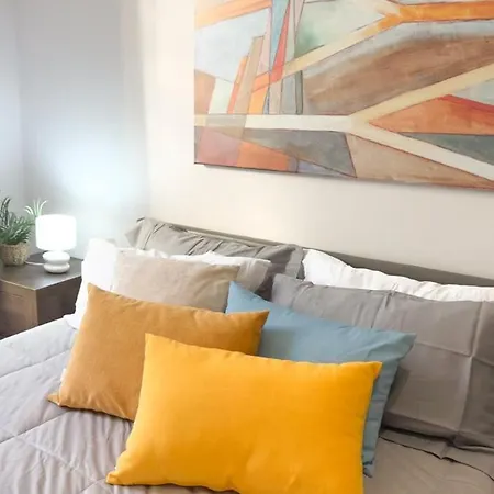 Residenza Santa Anastasia At Piazza Erbe Blu Charme With Lift And Ac Апартаменты