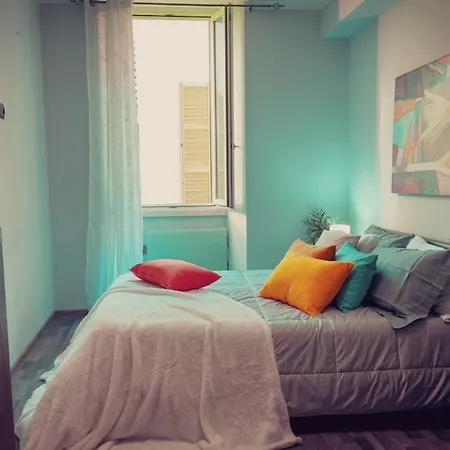 Residenza Santa Anastasia At Piazza Erbe Blu Charme With Lift And Ac Апартаменты *