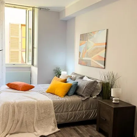 Апартаменты Residenza Santa Anastasia At Piazza Erbe Blu Charme With Lift And Ac *