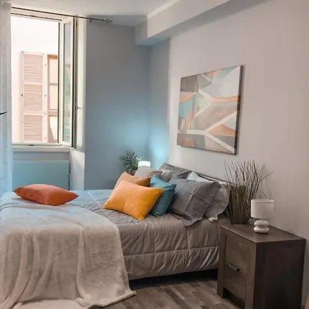 Residenza Santa Anastasia At Piazza Erbe Blu Charme With Lift And Ac Верона