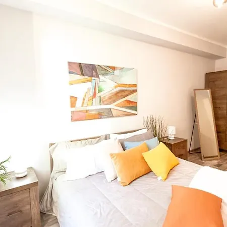 Апартаменты Residenza Santa Anastasia At Piazza Erbe Blu Charme With Lift And Ac *