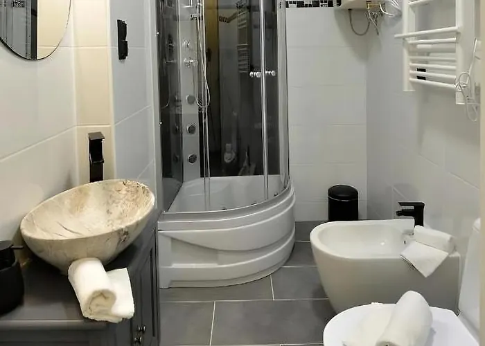 Apartment Residenza Santa Anastasia At Piazza Erbe Blu Charme With Lift And Ac *