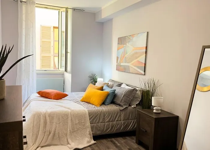 Apartment Residenza Santa Anastasia At Piazza Erbe Blu Charme With Lift And Ac *