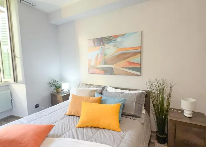 Residenza Santa Anastasia At Piazza Erbe Blu Charme With Lift And Ac