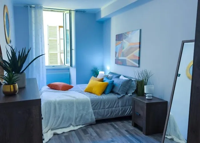 Residenza Santa Anastasia At Piazza Erbe Blu Charme With Lift And Ac Apartment *