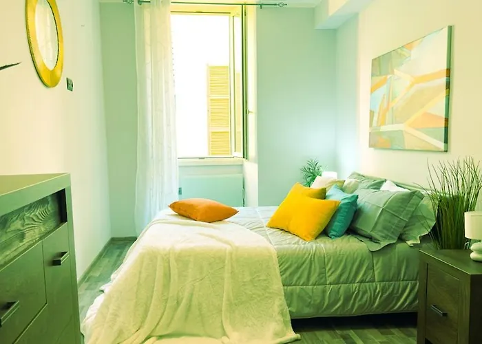 Residenza Santa Anastasia At Piazza Erbe Blu Charme With Lift And Ac *