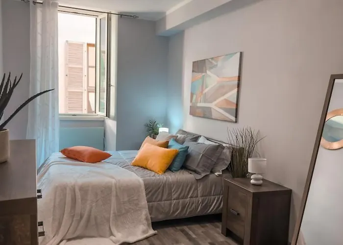 Residenza Santa Anastasia At Piazza Erbe Blu Charme With Lift And Ac Verona