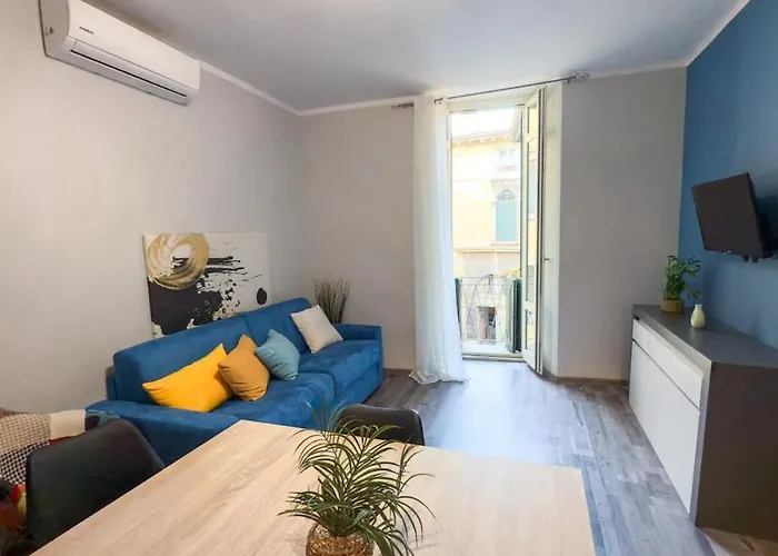 Apartment Residenza Santa Anastasia At Piazza Erbe Blu Charme With Lift And Ac