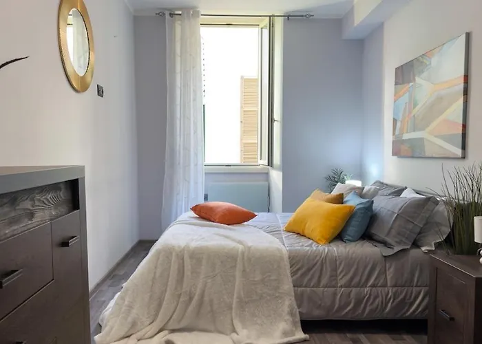 Residenza Santa Anastasia At Piazza Erbe Blu Charme With Lift And Ac Apartment Verona